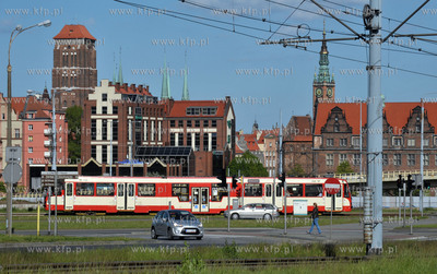 Gdansk. Tramwaj na ul. 3 Maja, widok z ul. Armii Krajowejj....