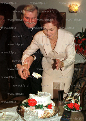30 rocznica slubu Lecha i Danuty Walesow. Skromne przyjecie...