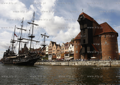 Gdansk. Dlugie Pobrzeze. Zuraw. 30.08.2009 fot. Krzysztof...