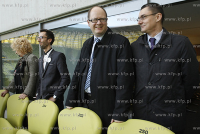 Gdansk. PGE Arena. Podpisanie umowy o wspolprace miedzy...