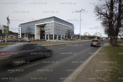 Biurowiec Olivia Gate przy ul. Grunwaldzkiej.
26.03.2012
fot....