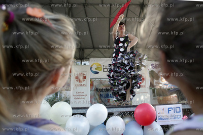 Plac De Gaulle'a w Gdansku Wrzeszczu. Piknik Rodziny...
