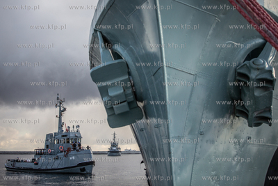 Okręt-muzeum ORP "Błyskawica" opuścił Nabrzeże...