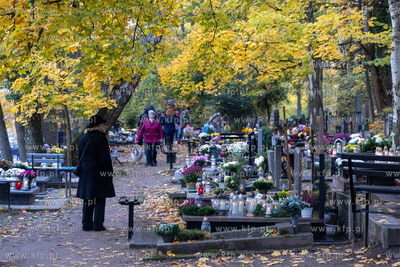 Dzień Wszystkich Świętych na Cmentarzu Srebrzysko....