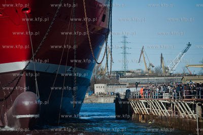 Stocznia Gdansk. Pochylnia B1. Wodowanie promu pasazersko-samochodowego...