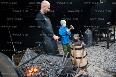 Gdansk. Targ Weglowy. V Festiwal Temparatury im. Fahrenheita.
Nz...
