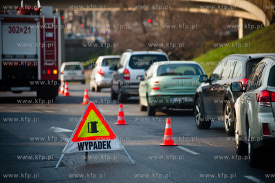 Gdansk. Ul. Okopowa. Wypadek samochodu dostawczego...