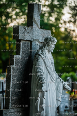 Zukowo. Cmentarz Parafialny przy ul. 3 Maja.
26.05.2014
fot....
