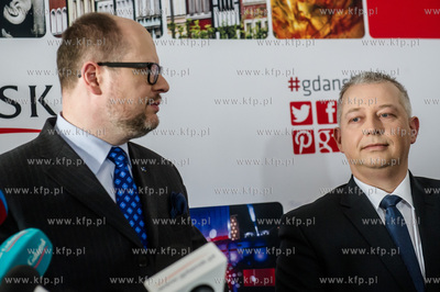 Gdańsk. Urząd Miasta. Konferencja prasowa na której...