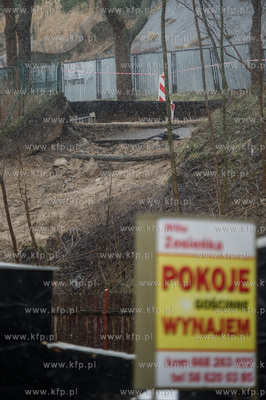 Gdynia. Kamienna Góra. Skutki wieczornego osunięcia...