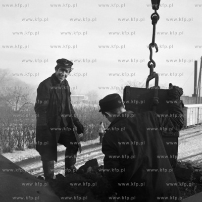 Przeładunek węgla w porcie gdyńskim. 
15.01.1971
0003056z_styczen1971
Fot....