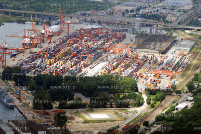 Gdynia z lotu ptaka. Nz. Terminal kontenerowy
29.06.2007
Fot....