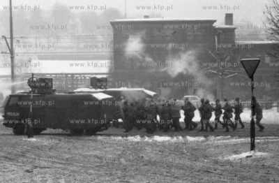 Pierwsze dni po wprowadzeniu stanu wojennego w Polsce....