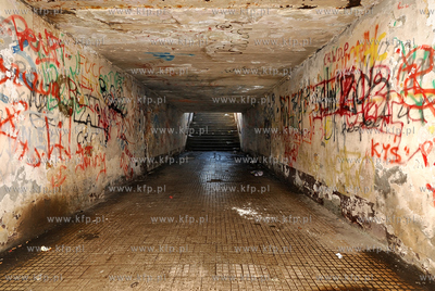 Gdansk Kolonia Uroda. Tunel przejscia podziemnego i...