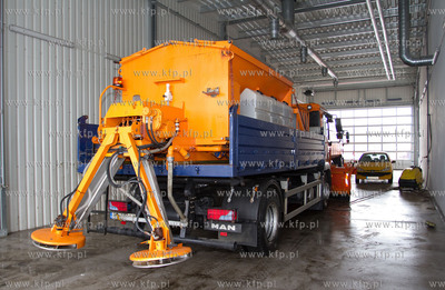 30 najaktywniejszych fanow lotniska na facebooku mialo...