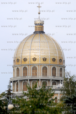 Sanktuarium Matki Bozej Bolesnej w Licheniu (woj. wielkopolskie)....