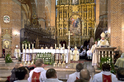 W uroczystooa Niepokalanego Poczecia NMP, w sobote...