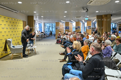 Miejska Biblioteka Publiczna - SOPOTEKA. 80 lat myślenia...