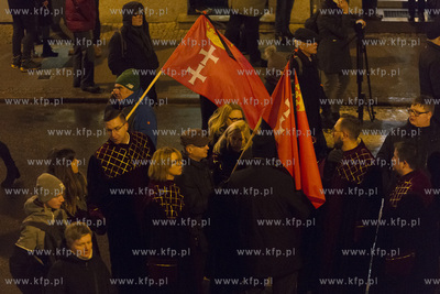 Gdańsk. Przemarsz konduktu żałobnego z trumną zamordowanego...