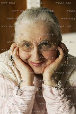 Lucyna Legut - Lucha - aktorka, malarka, pisarka. Na...