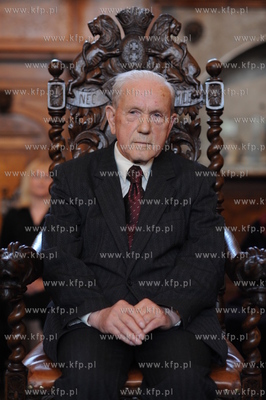 Gdansk, Dwor Artusa. Po raz kolejny wreczono medale...