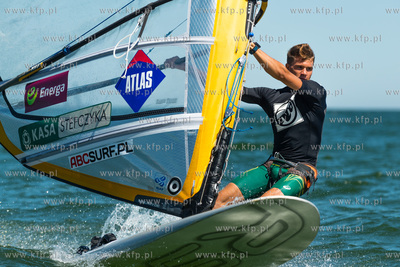 Plaza w Sopocie, przy Sopockim Klubie Zeglarskim. Briefing...