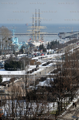 Gdynia. Skwer Kosciuszki, aleja Jana Pawla II i molo...