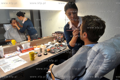 Studio telewizji CSBTV w Rumi. Przygotowania do programu...