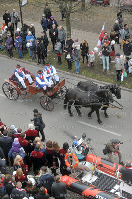 Gdanska Parada Niepodleglosci na ul. Podwale Staromiejskie....