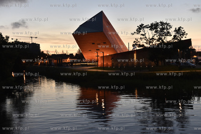 Gdańsk. Muzeum II Wojny Światowej 17.06.2017 fot....