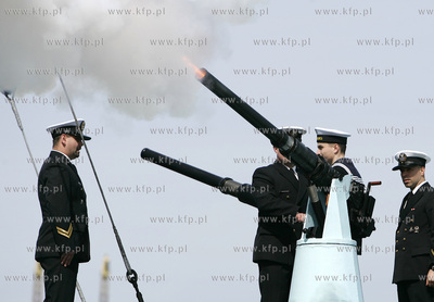Gdynia.  Uroczystosci zalobne dowodcy Marynarki Wojennej...