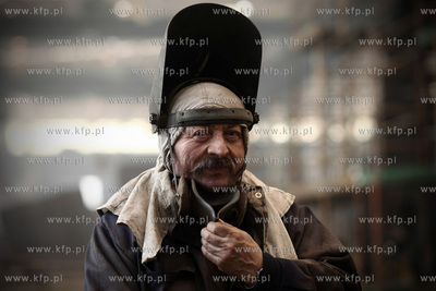 Stocznia Remontowa Nauta S.A. buduje statki w hali...