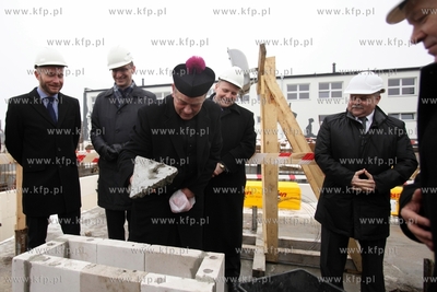 Uroczystosc wmurowania kamienia wegielnego pod budowe...