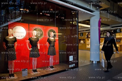 Centrum handlowe Manhattan. Wyprzedaże.
29.12.2015
fot....