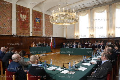 XVII nadzwyczajną sesję Rady Miasta Sopotu, na której...