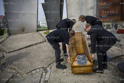 Manifestacja pt. Requiem dla Praw Kobiet.
10.09.2016
fot....