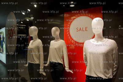 Wyprzedaże w Centrum Handlowym Manhattan w Gdańsku...