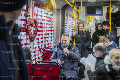 Specjalnie udekorowany walentynkowy tramwaj Bombardier...