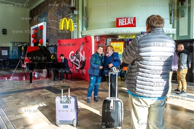 Hol Główny Dworca PKP w Gdyni. Festiwal Gdynia Classica...