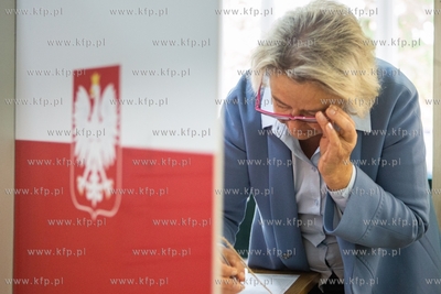 Wybory parlamentarne. Szkoła Podstawowa nr 42, Gdańsk...