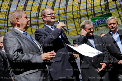 Gdansk. PGE Arena. Uroczyste wreczenie pozwolenia na...