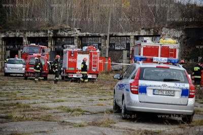 Gdynia. Obluze. Zawalenie stropu magazynu przy ulicy...