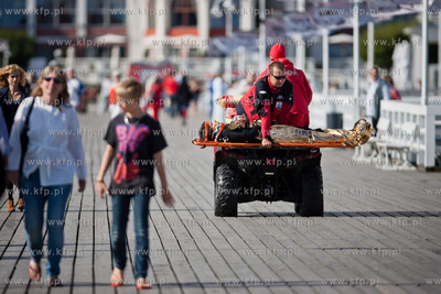 Sopot - molo. Wspolne cwiczenia jednostki ratowniczo...