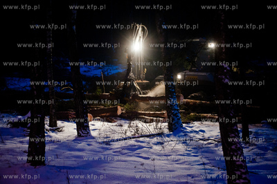 Gdansk. Rebiechowo. Nocna wycinka drzew pod budowe...