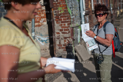 Stocznia Gdanska. Spacer z przewodniczka, bedacy czescia...