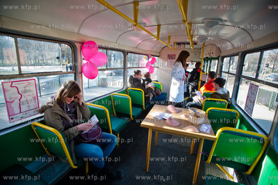 Gdansk. Zabytkowy tramwaj typu 102Na z 1970 roku. Przygotowana...