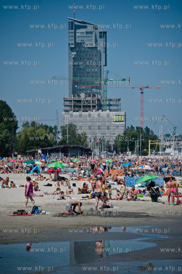 Gdynia. Upalny, sloneczny, wakacyjny dzien na plazy...