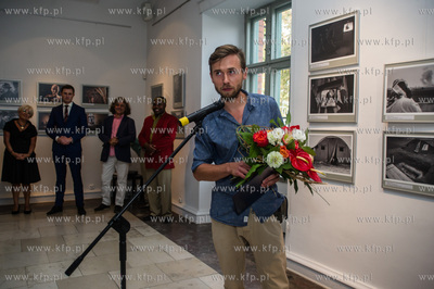 Gdansk. Nadbaltyckie Centrum Kultury. Uroczystosc wreczenia...