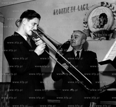 Jan Kubicki profesor klasy instrumentow detych podczas...