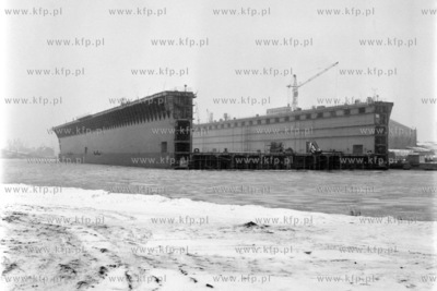 Port Gdanski. Transport doku o nosnosci 55 tysiecy...